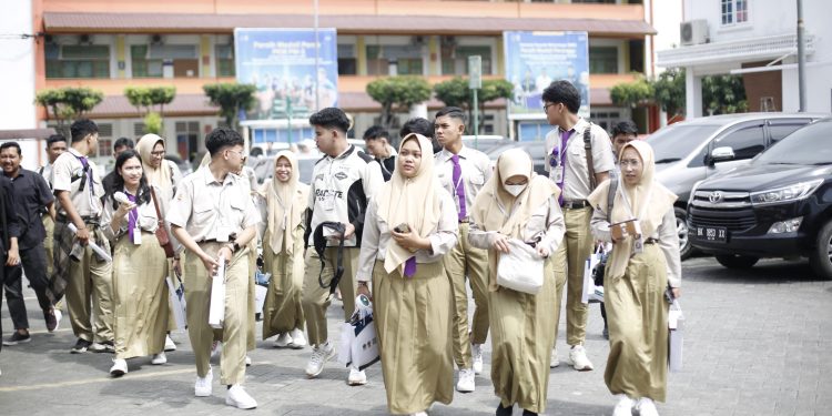 Siswa SMA N 1 Pekanbaru Pilih UMSU, Kampus Segudang Prestasi